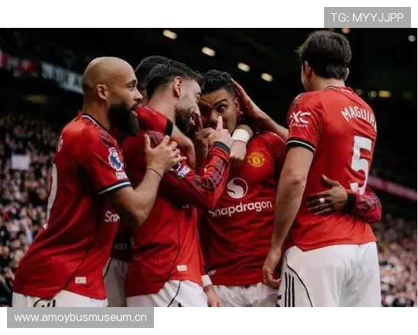 曼联进攻组织混乱问题:球队当前阶段表现受限,对赛季走势形成制约 曼联进攻组织混乱问题:球队当前阶段表现受限,对赛季走势形成制约