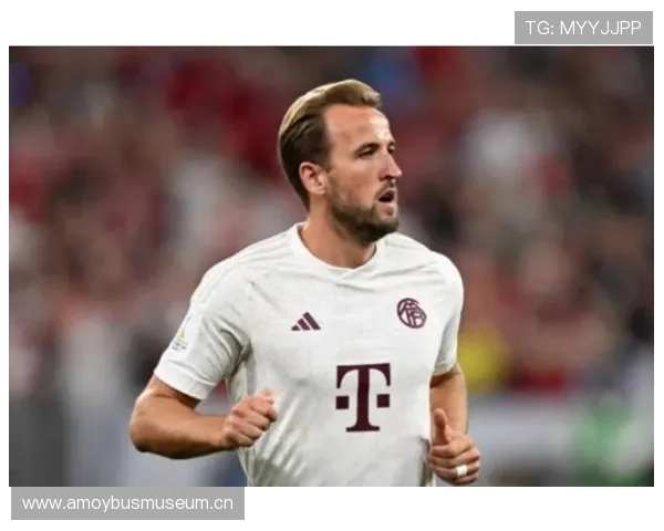 拜仁慕尼黑进攻体系围绕凯恩展开,战术重心调整对多线竞争格局带来变化 拜仁慕尼黑进攻体系围绕凯恩展开,战术重心调整对多线竞争格局带来变化