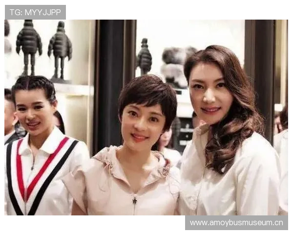 谢杏芳家门口的新豪车，邻居都怀疑她开的是哪个大牌的车队了！